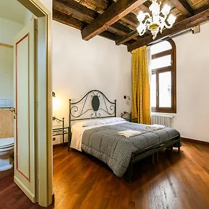 Casetta Rossa Apartment Venice